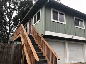 Building Photo - 630 Carr Ave