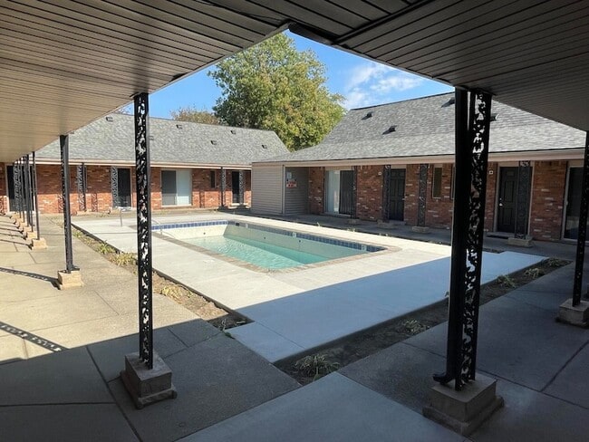 Foto del edificio - 620 E Lincoln Ave