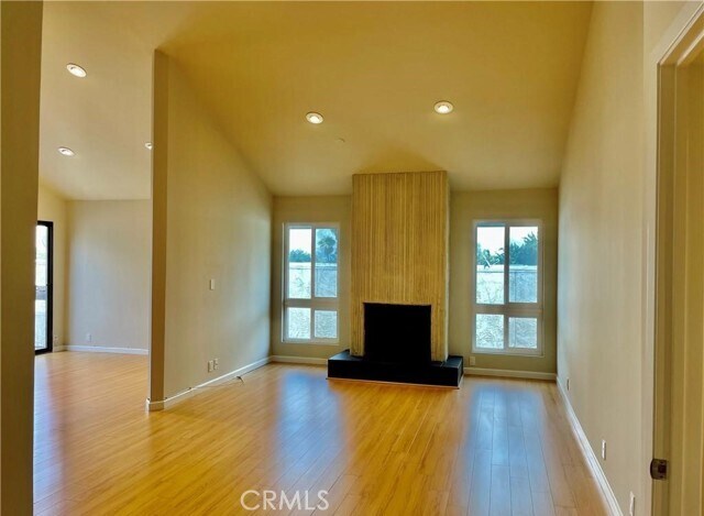 Foto del edificio - 222 N Rose St