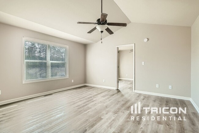 Building Photo - 22 Thorn Thicket Way