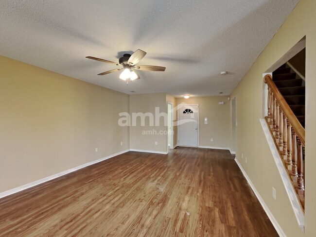 Foto del edificio - 603 Helm Drive