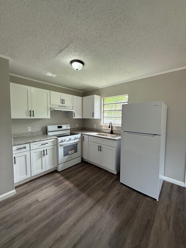 Foto del edificio - 3720 Howard Ave SW
