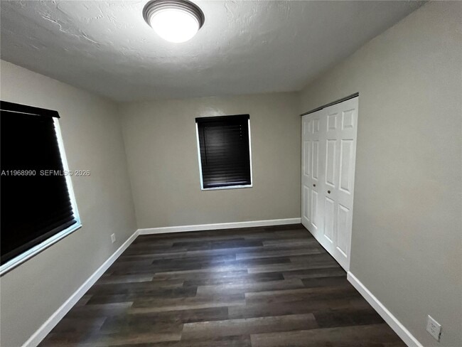 Foto del edificio - 816 Beech Rd