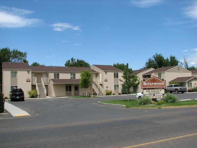 Building Photo - Briarwood