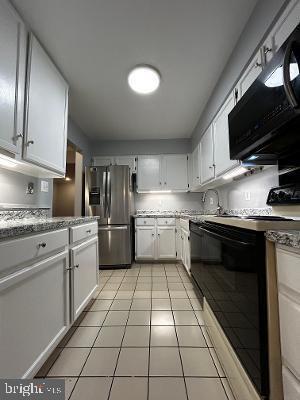 Building Photo - 5910 Ambassador Way