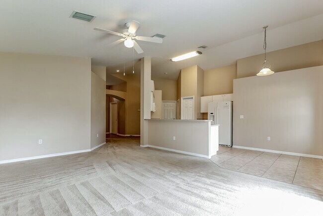 Foto del edificio - 3843 Lockridge Dr