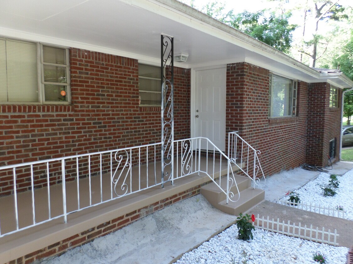 Foto principal - 2297 Glendale Dr