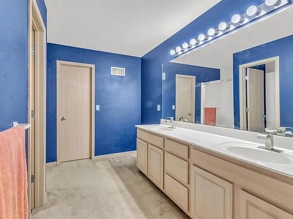 Foto del edificio - 4540 NE 83rd Terrace