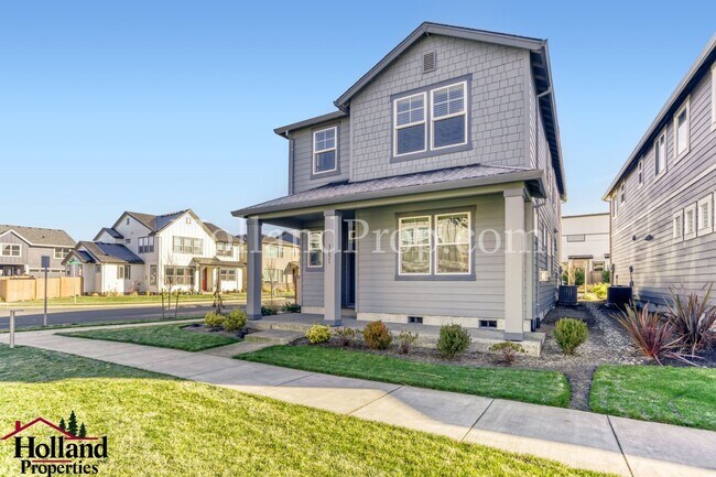 Building Photo - Charming 4-Bedroom Home in Hillsboro with Modern Comforts!
