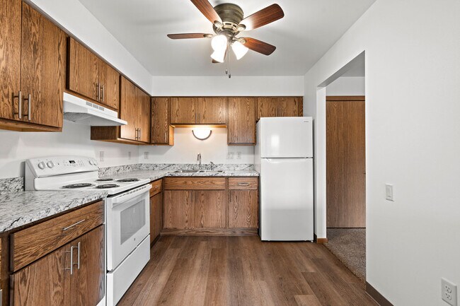 Foto del edificio - Mayville Heights Apartments is a convenient 55+ senior living community with HEAT AND WATER INCLU...