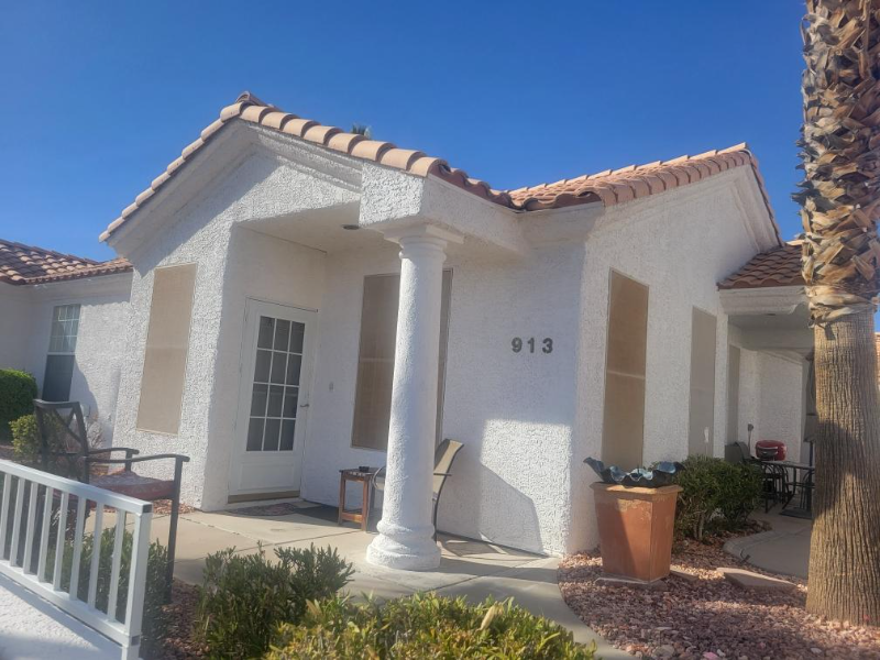 Primary Photo - 913 Mesa Blvd