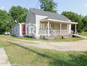 Building Photo - 919 B Asheboro St