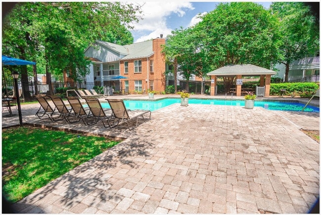 Apartments for Rent with High Ceilings in Riverside Park, Columbia ...