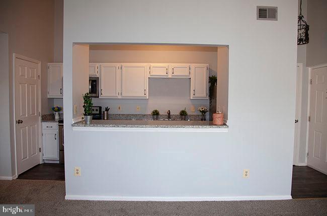 Primary Photo - 907 Woodbridge Ct