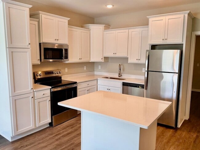 Photo - 1974 Midyette Rd Apartment