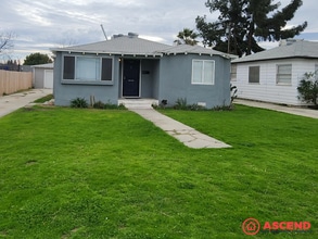 Building Photo - 1007 Castaic Ave