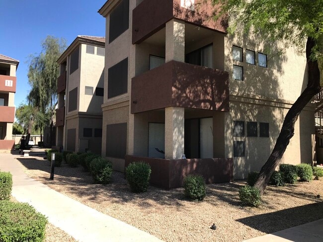 Building Photo - 3848 N 3rd Ave