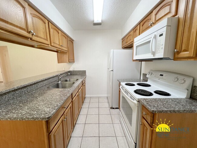 Foto del edificio - Inviting 2 Bedroom Duplex in Crestview!