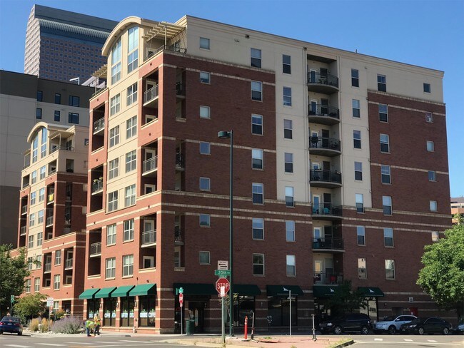 Photo - 1975 Grant St Townhome