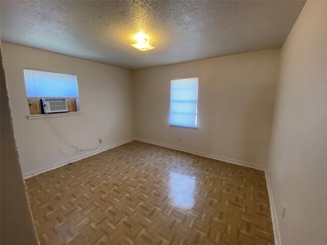 Foto del edificio - 4211 Rockingham St