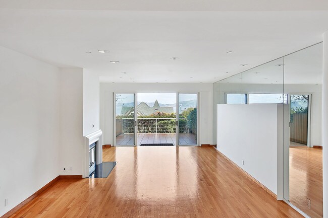 Foto del edificio - 2040 Broadway St