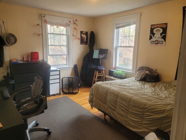 Foto del edificio - Brighton 3-bed Avail for August; Beat the ...