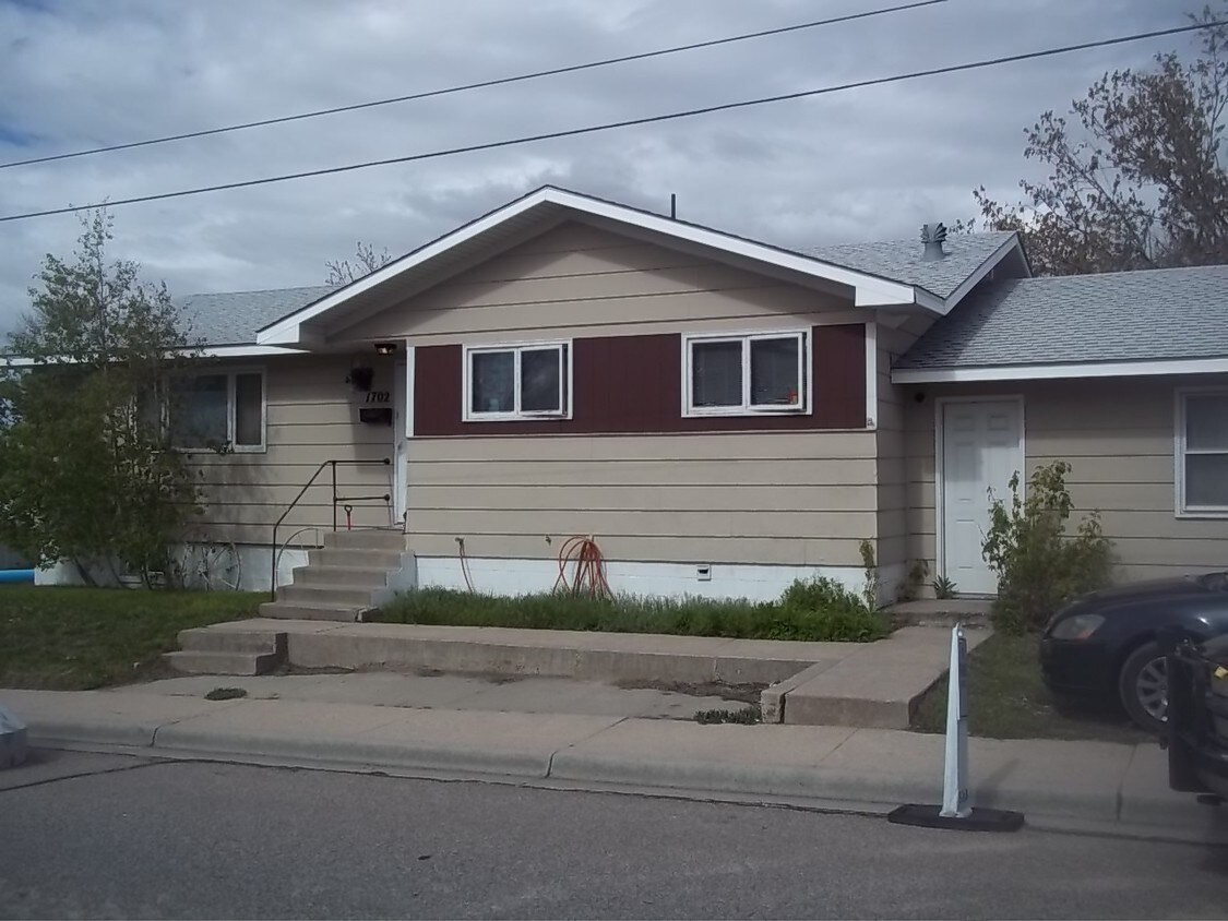 2220 E 17th St, Cheyenne, WY 82001 Townhome Rentals in Cheyenne WY
