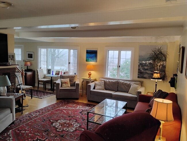 Foto del edificio - 873 Bragg Hill Rd