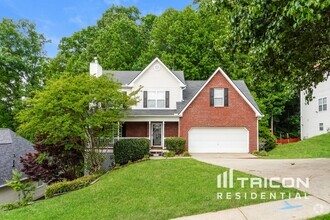 Building Photo - 800 Georgian Hills Dr