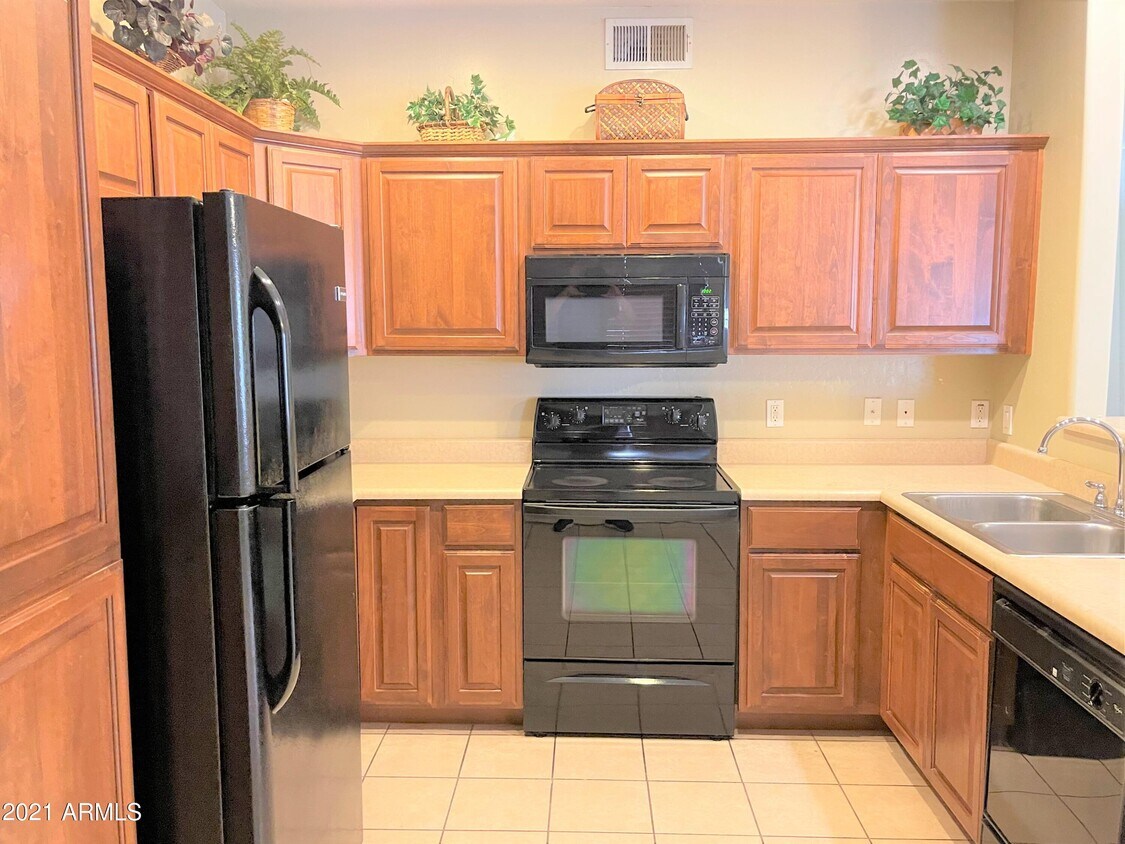 Foto principal - 510 E University Dr