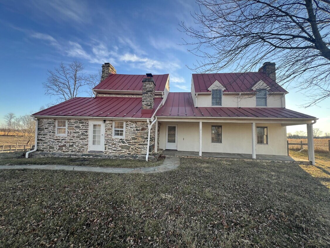 Photo - 2565 Crenshaw Rd in Marshall, VA 20115