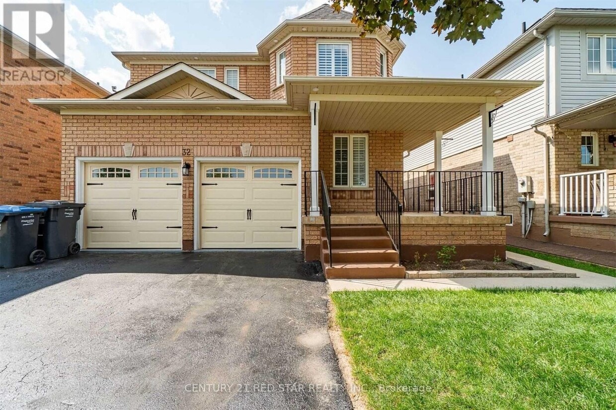 Primary Photo - 32 Gold Park Pl