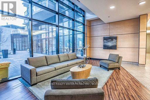 Photo du bâtiment - 2900 Hwy 7