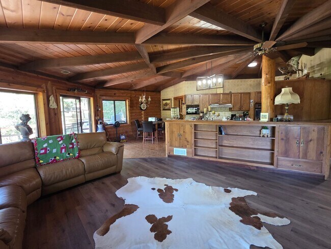 Foto del edificio - 7068 Sandy Creek Rd