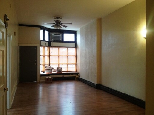 Building Photo - 2335 May St