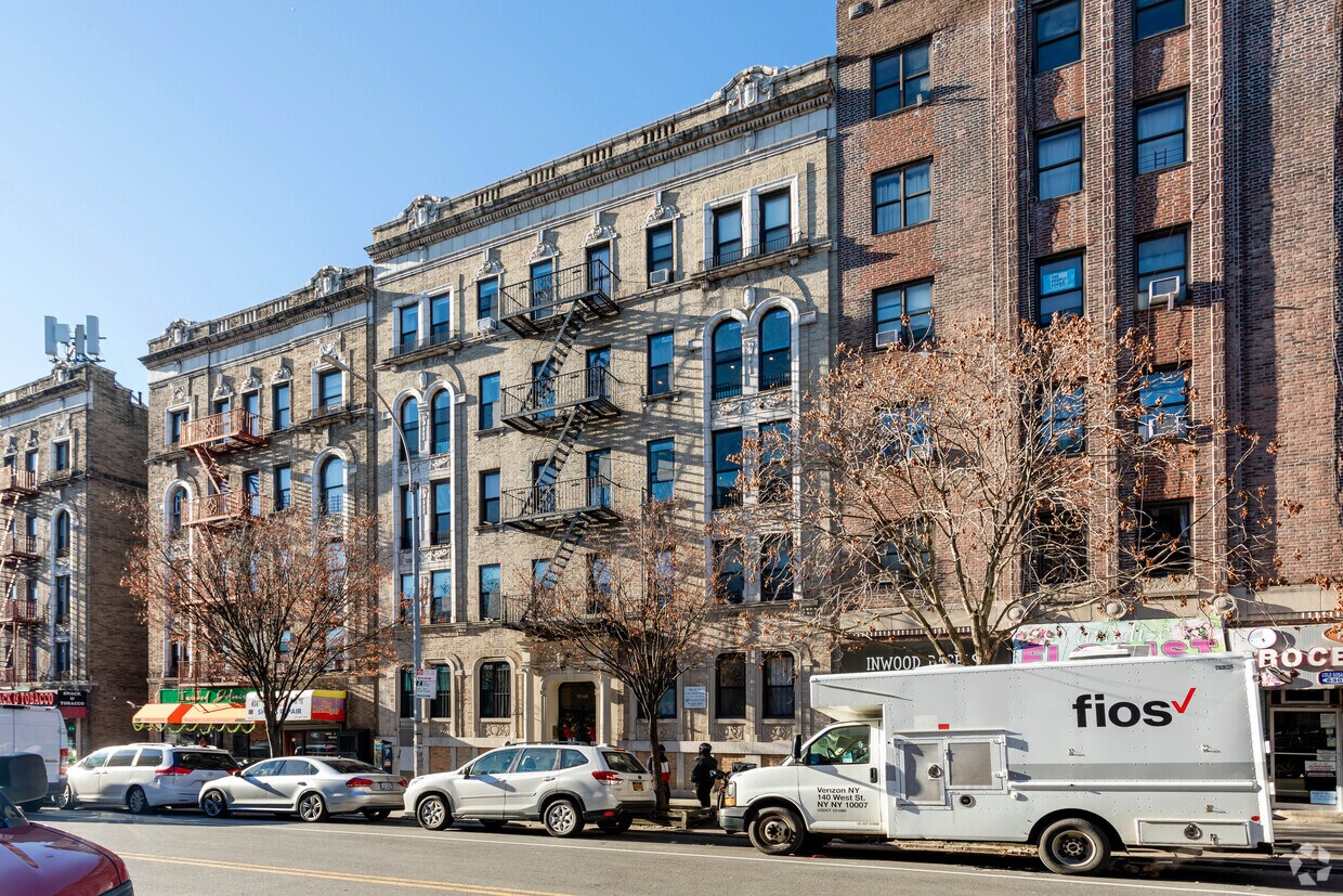 Primary Photo - 624 W 207th St