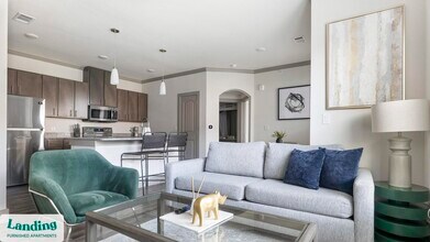 Building Photo - 12500 Shadowglen Trce