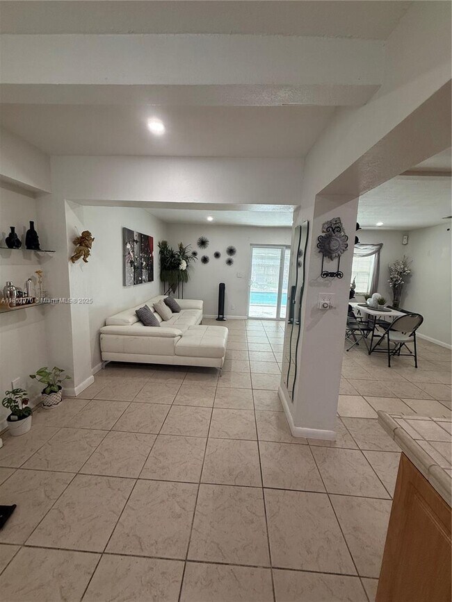 Foto del edificio - 2231 N 66th Ave