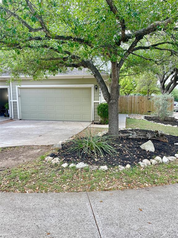 Foto del edificio - 2419 Allred Dr