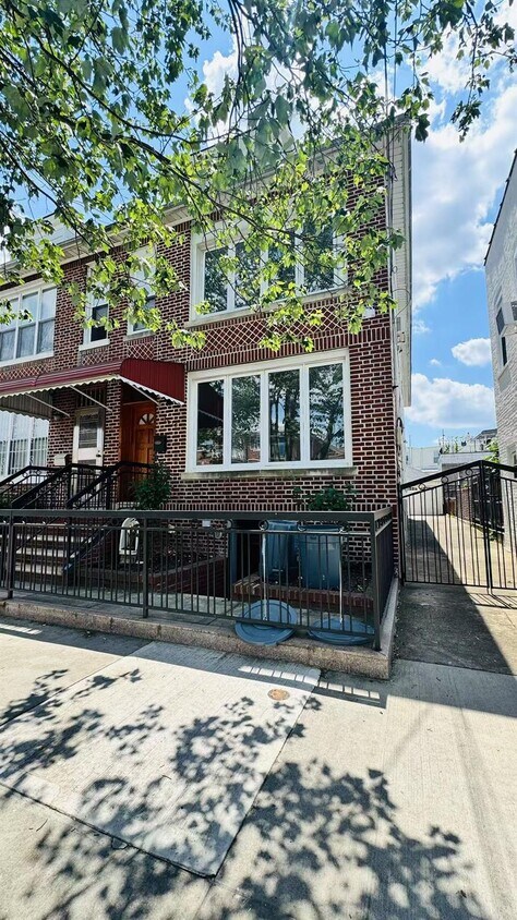 Foto principal - 1512 74th St