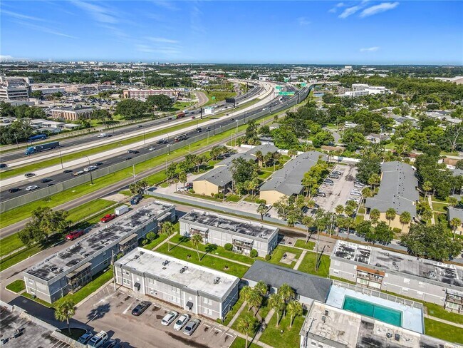 Foto del edificio - 2757 L B McLeod Rd