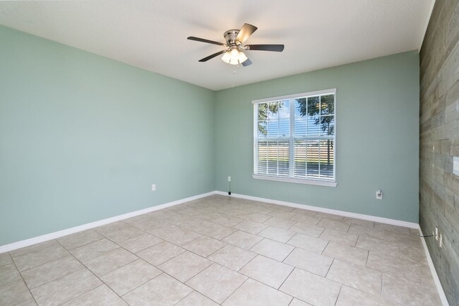 Foto del edificio - Beautiful 4/2.5 Townhome For Rent in Harmony