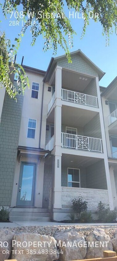 Foto principal - NEW Fully Furnished Townhome!