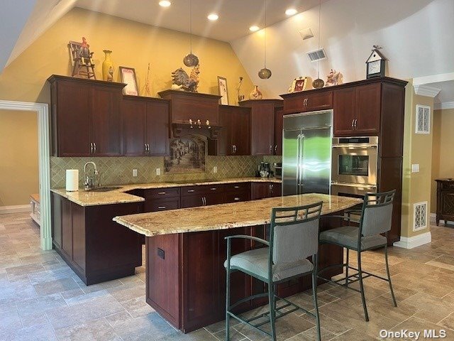 Building Photo - 31 Admirals Dr E