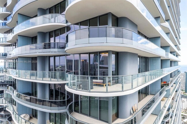 Photo - 1000 Brickell Plaza Apartment