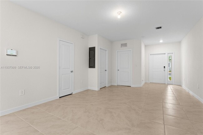 Foto del edificio - 433 NE 12th St