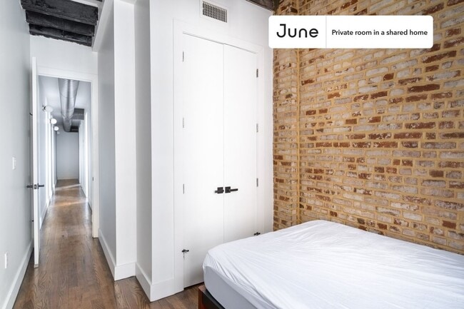 Foto del edificio - Room in Shared 3.0 bed/2 bath home