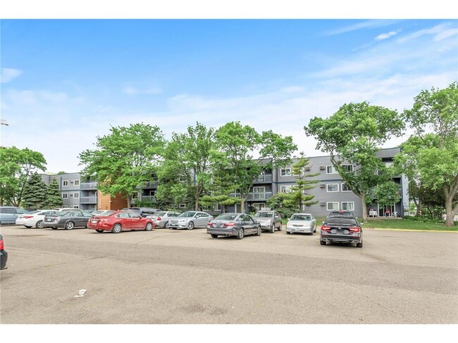 Building Photo - 2930 Blaisdell Ave