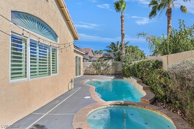 Building Photo - 2941 Formia Dr