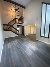 Building Photo - 2 Benthaven Pl